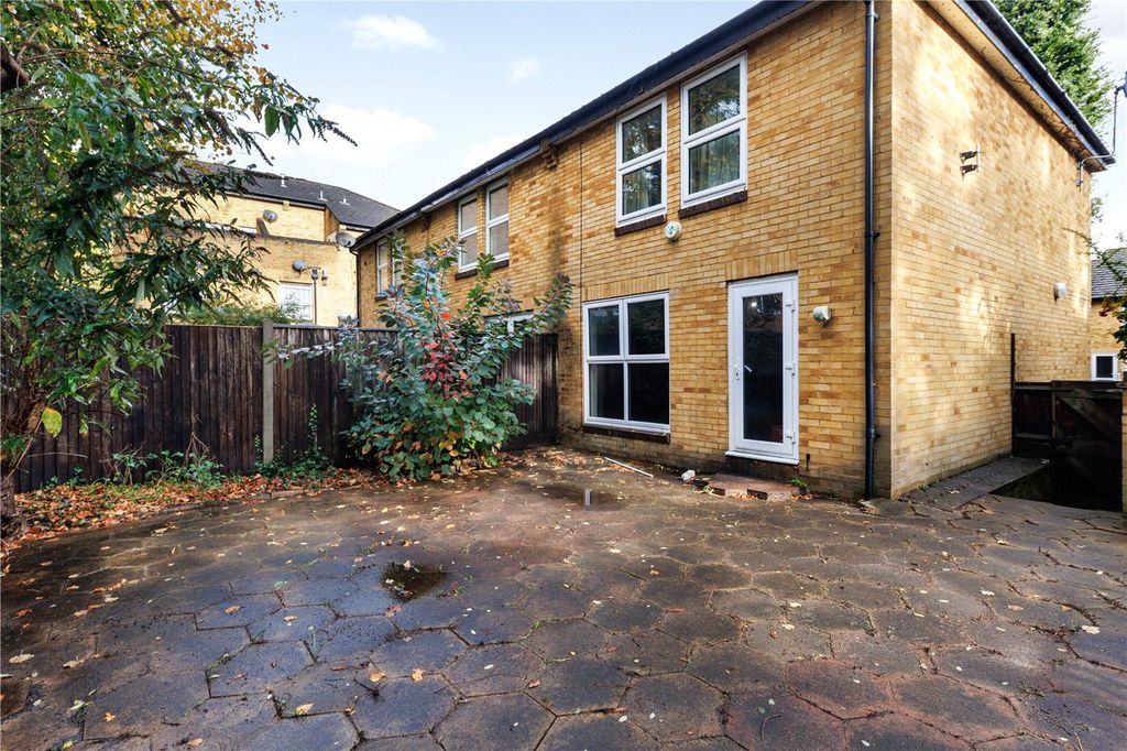 Property photo 3 of 6 Picture No. 04