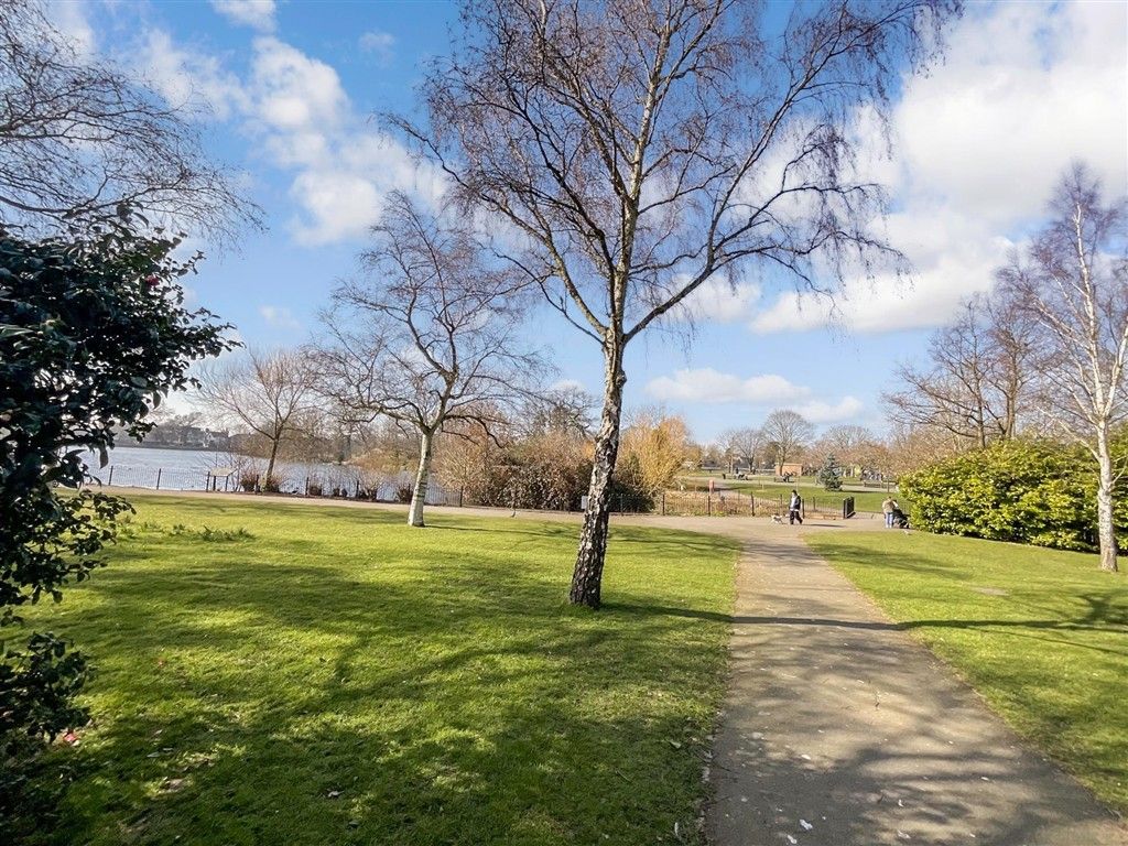 Property photo 1 of 3 Lifestyle