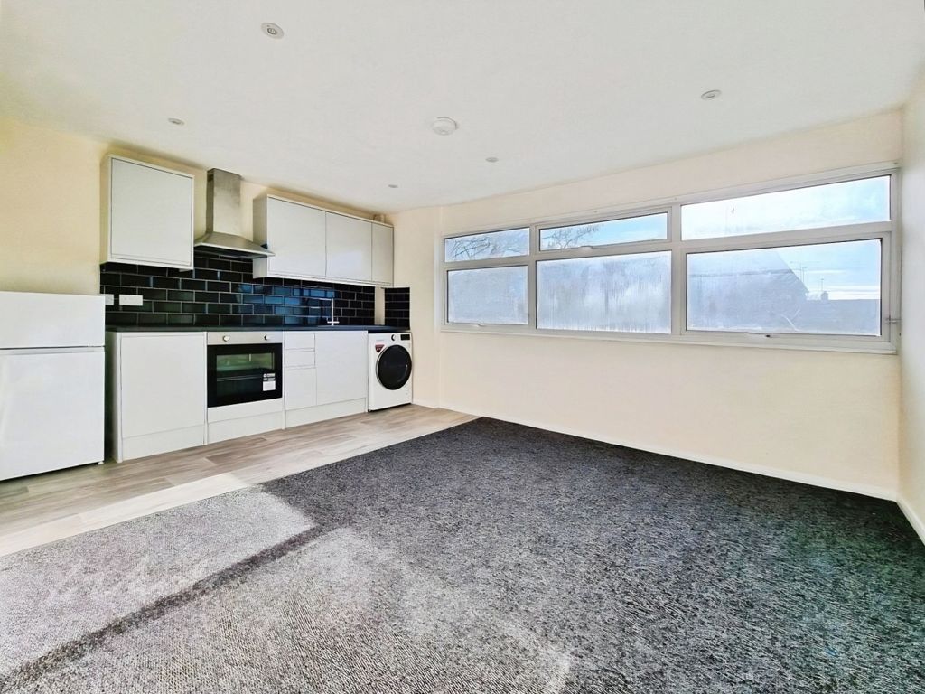 Property photo 2 of 6 Durling Kitchen