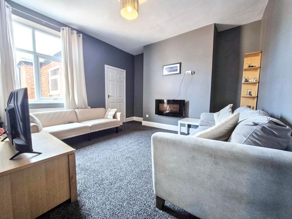 Property photo 2 of 18