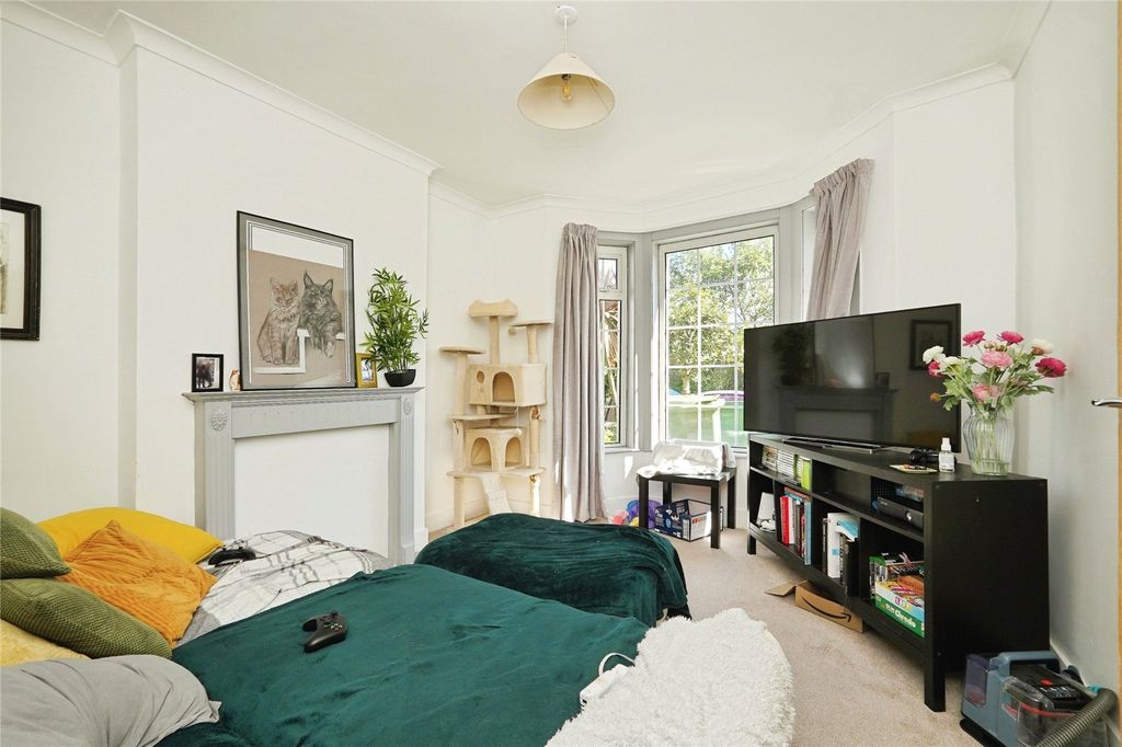 Property photo 2 of 15 Picture No. 05