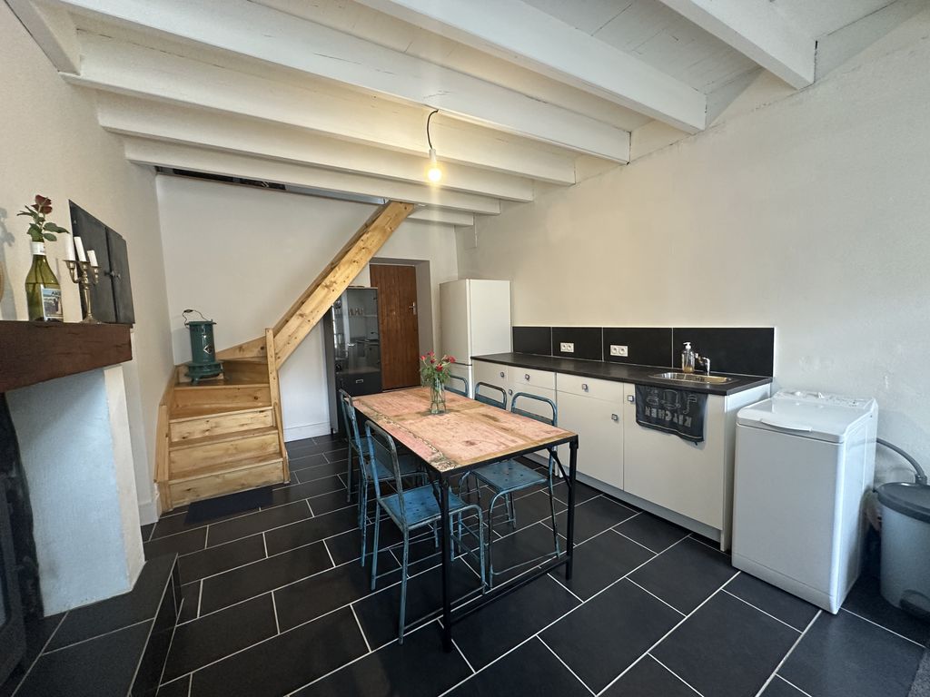 Property photo 3 of 11