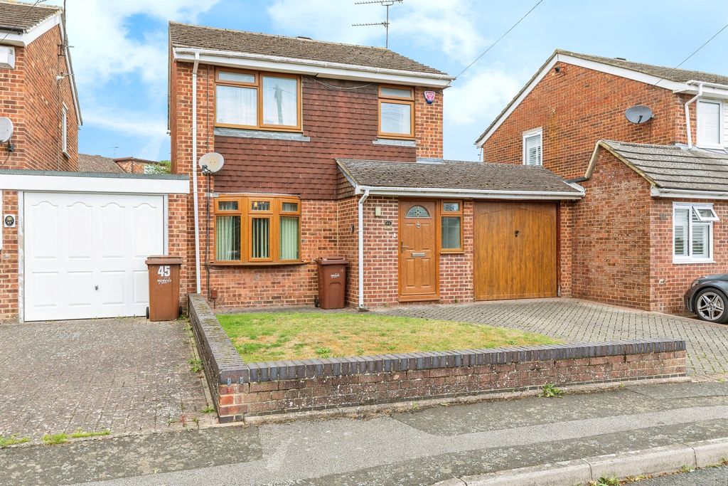 Property photo 1 of 12