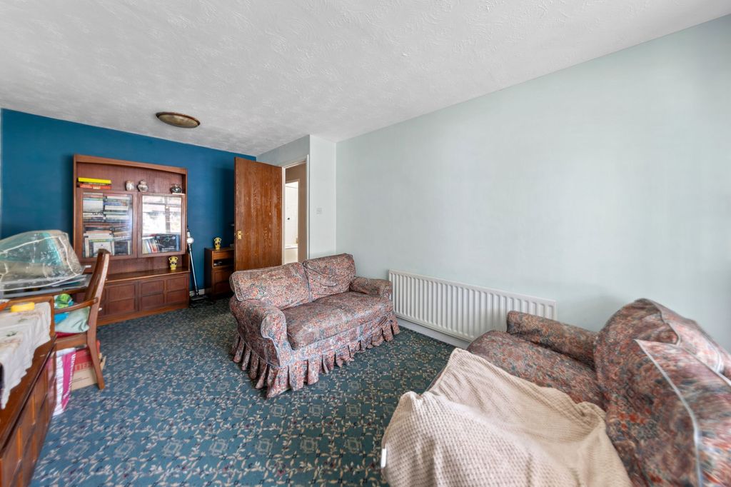 Property photo 3 of 15