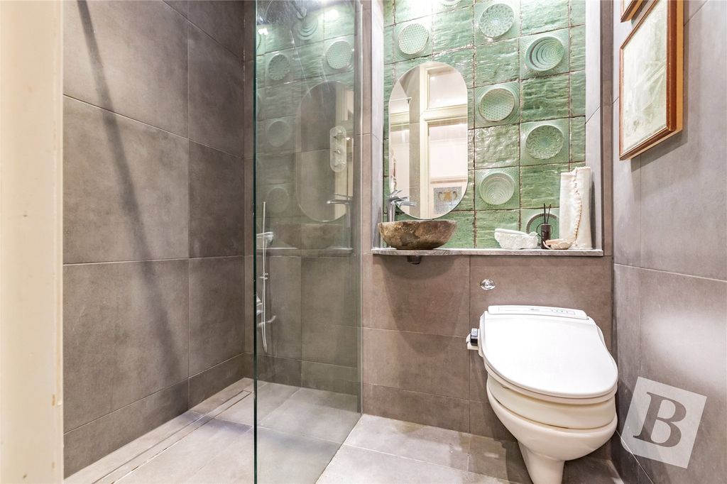 Property photo 3 of 42 Shower Room