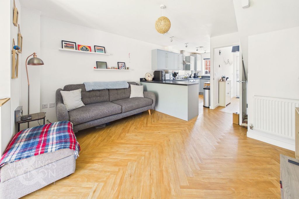Property photo 1 of 19