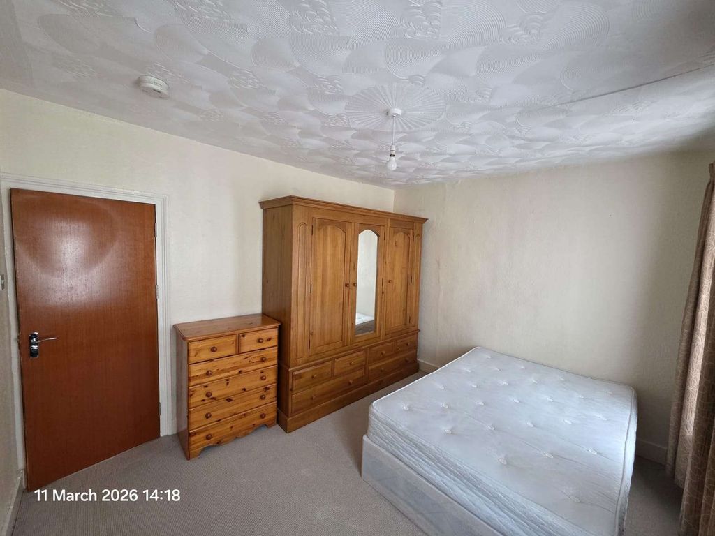 Property photo 3 of 7 Gallery