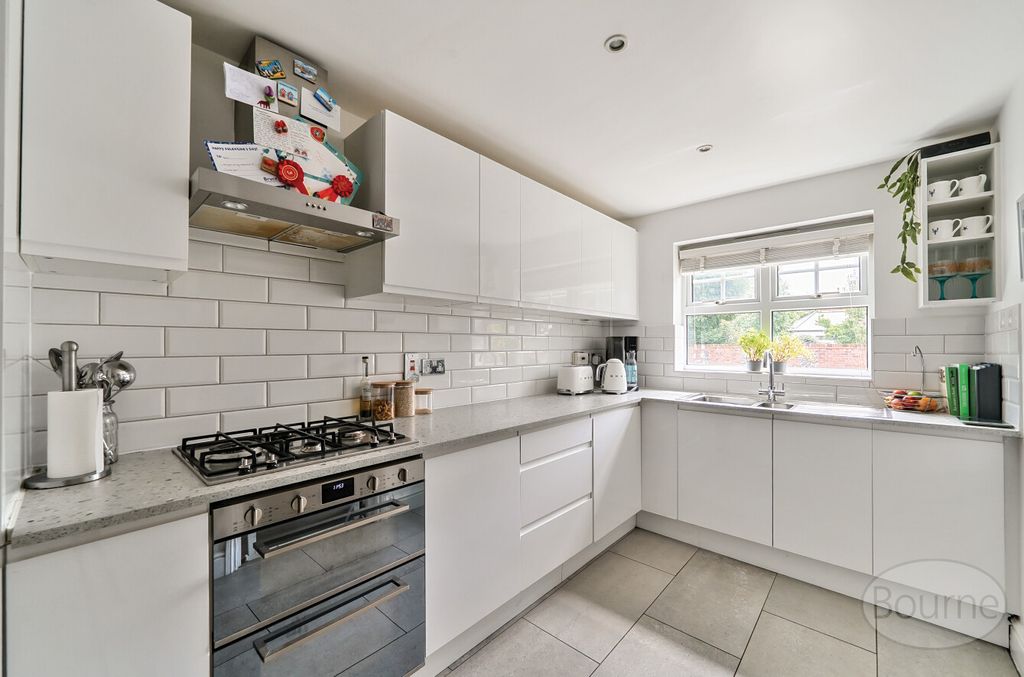 Property photo 3 of 10 d719c2E3-Af4E-423...