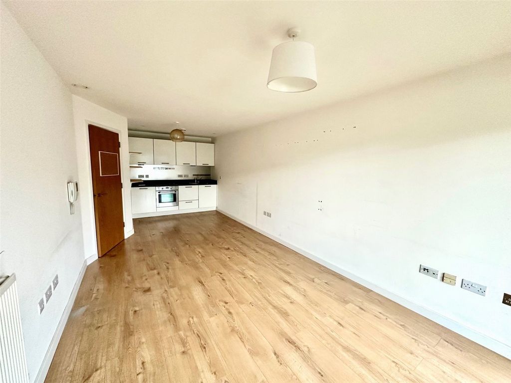 Property photo 2 of 9 Picture No. 01
