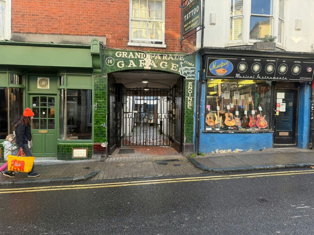 Property photo 3 of 11 3B74A6F3543c4c569c0cc396c8Be7744.Jpg