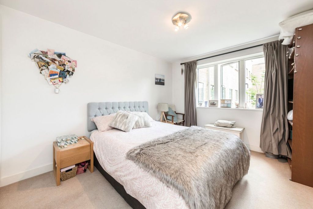 Property photo 1 of 4