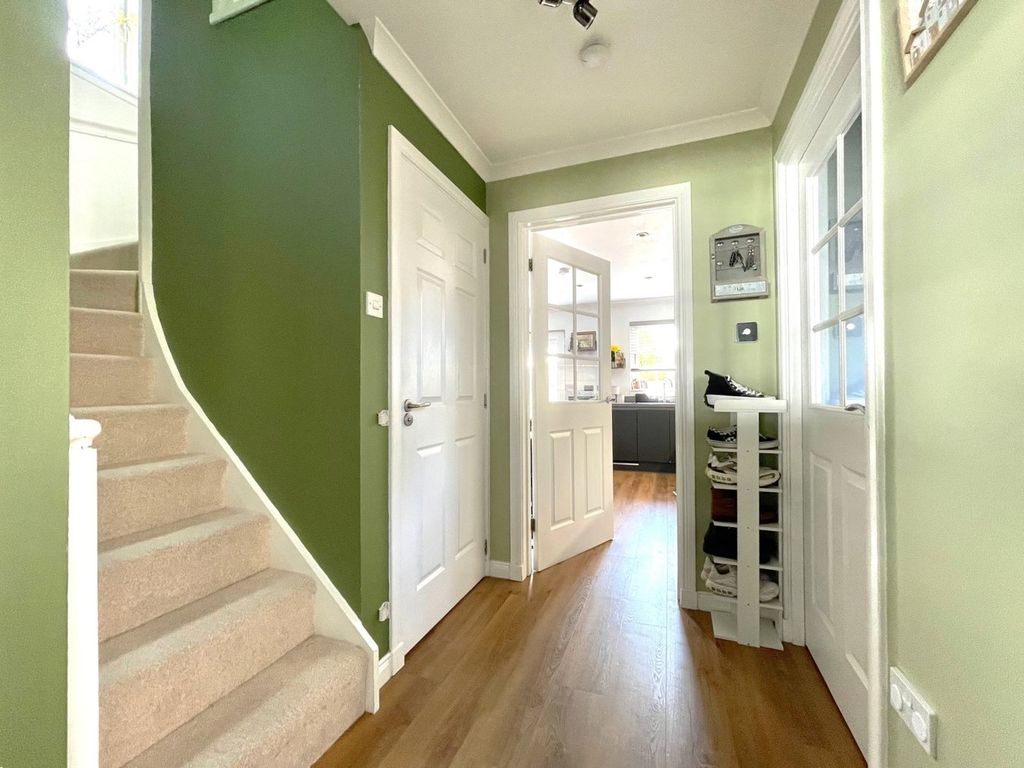 Property photo 3 of 41