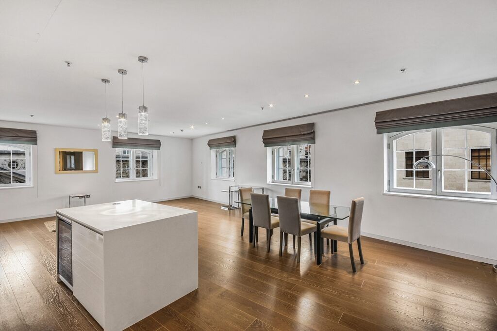 Property photo 2 of 12 Marconi House