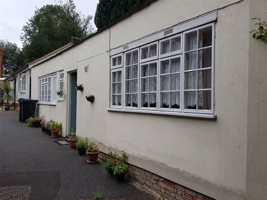 Property photo 2 of 9 Picture No. 02