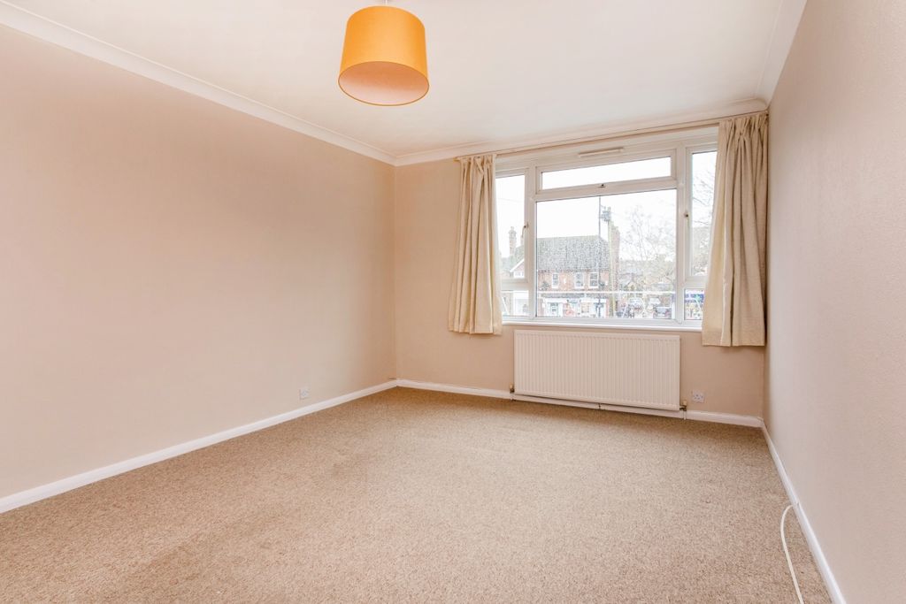 Property photo 3 of 11 64 The Parade 311...