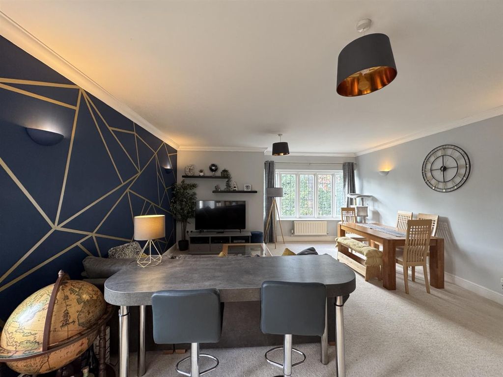 Property photo 3 of 14 Livingroom2.Jpg