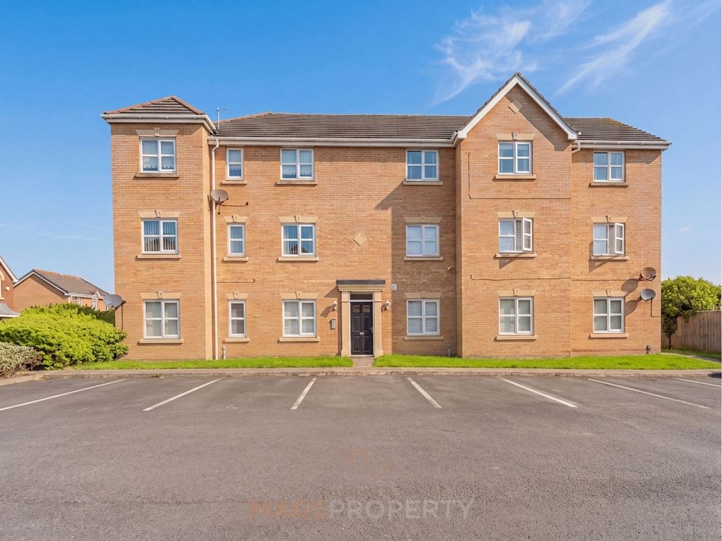 Property photo 1 of 18