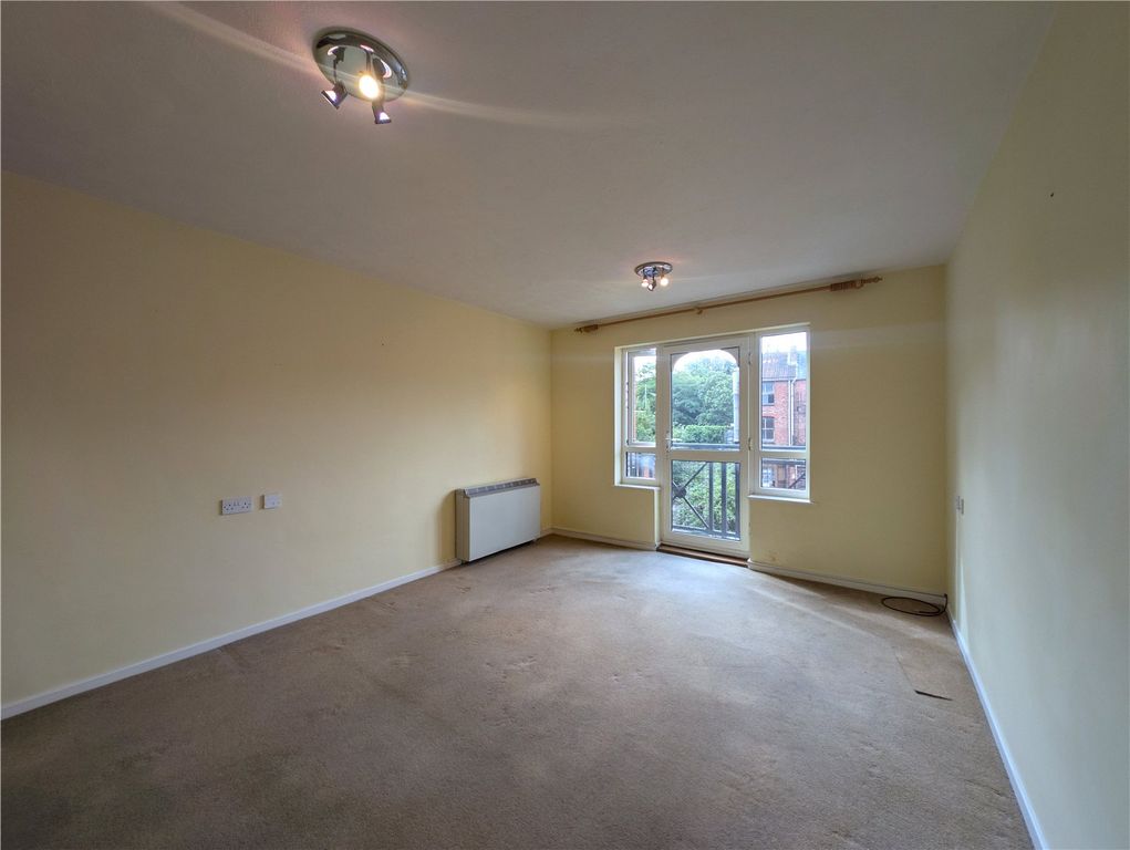 Property photo 2 of 12 Picture No. 02