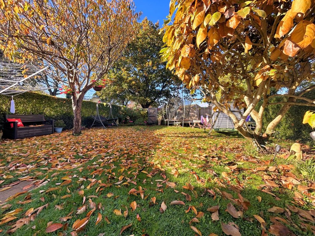 Property photo 2 of 14