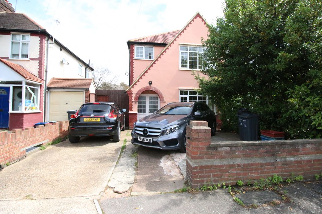 Property photo 1 of 18