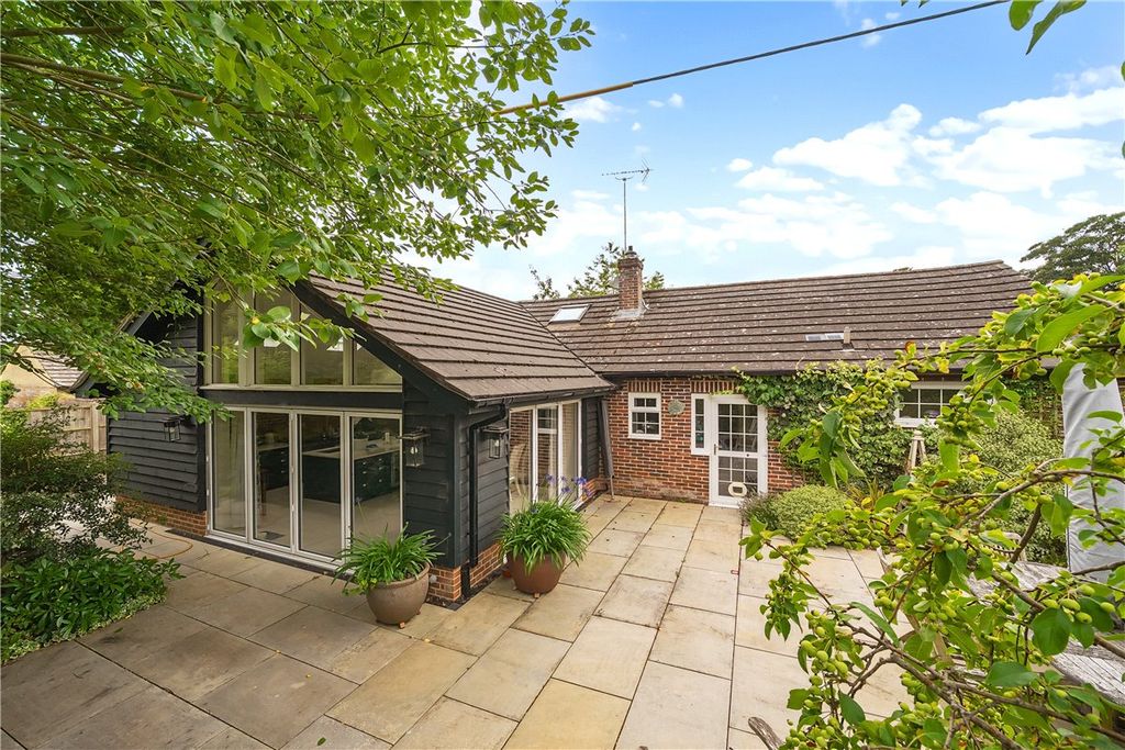 Property photo 1 of 15 House