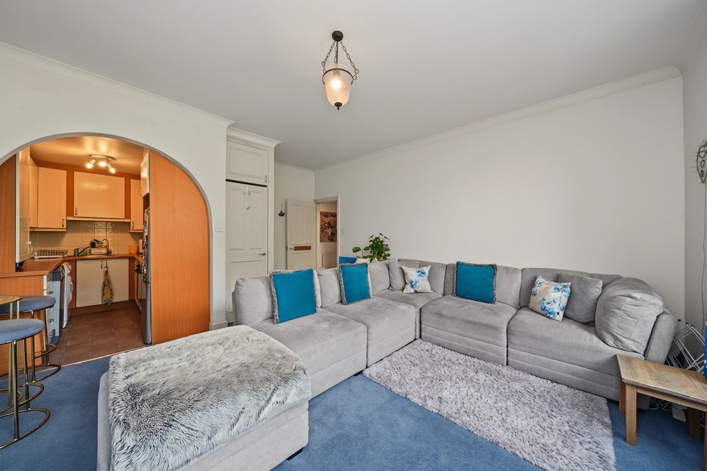 Property photo 2 of 8 5326711