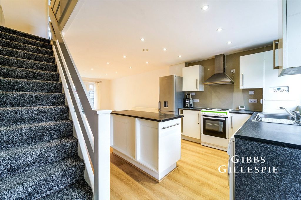 Property photo 3 of 16 Picture No. 06