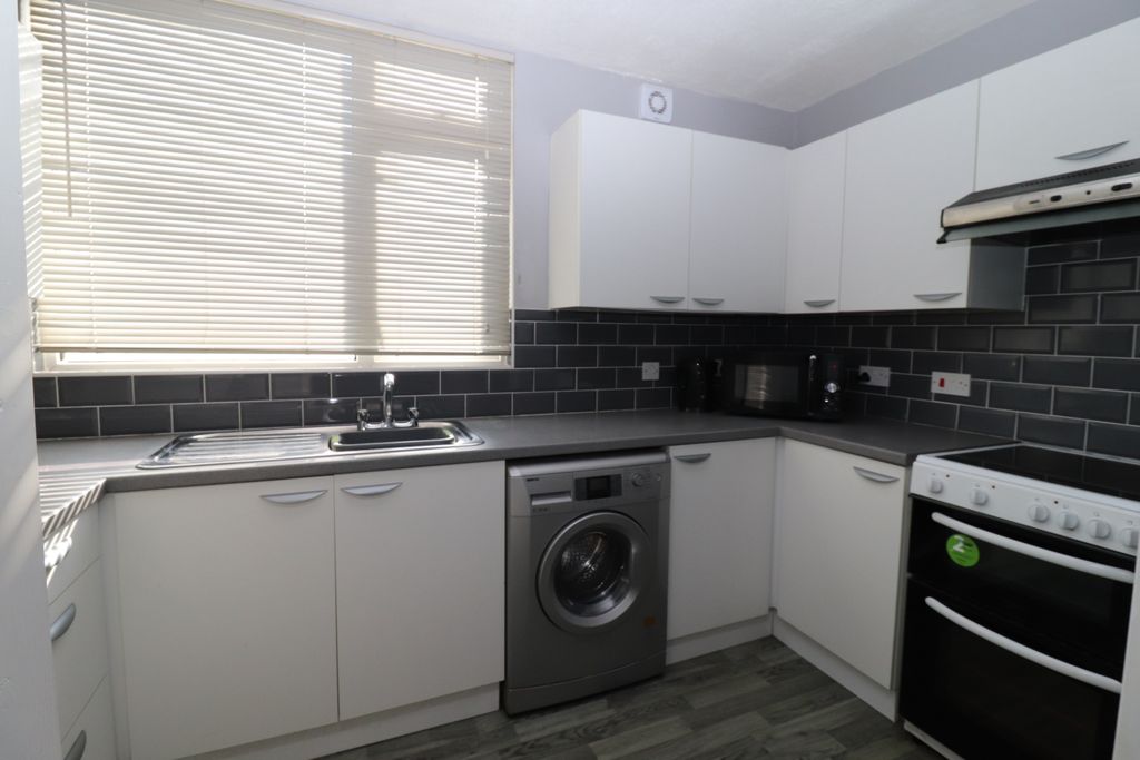 Property photo 3 of 8 Img_8424