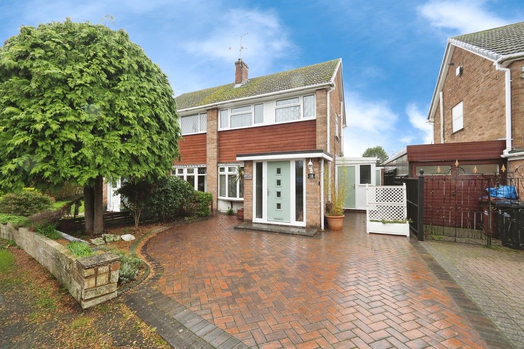 Property photo 1 of 20 Front