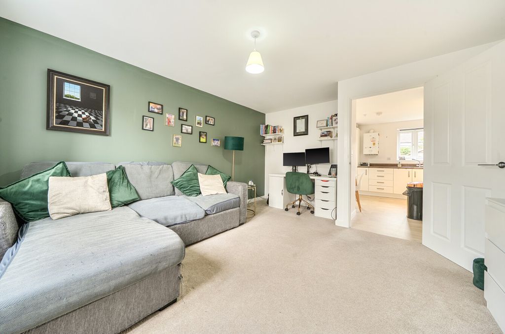 Property photo 2 of 9