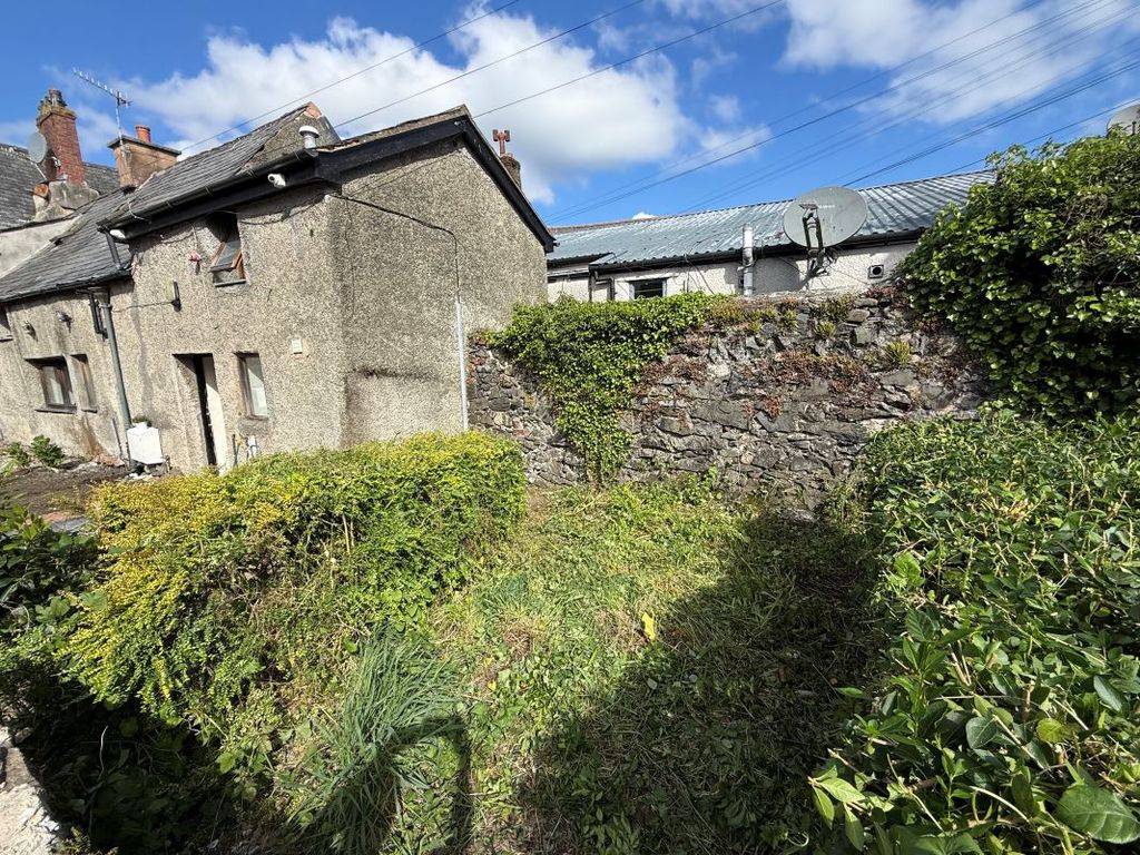 Property photo 3 of 11