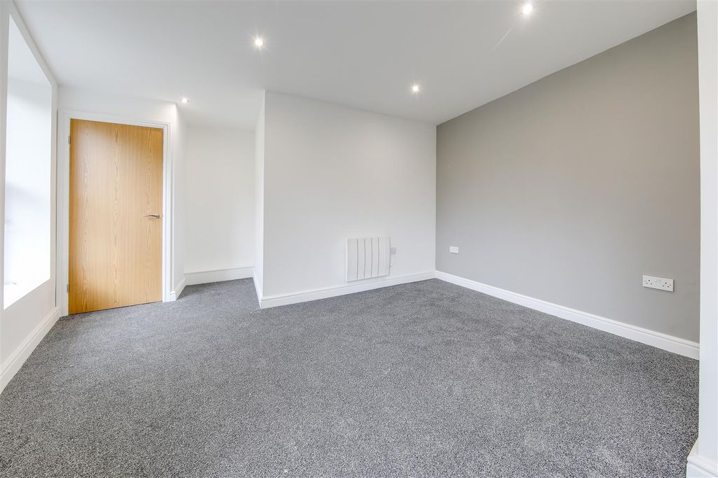 Additional image 7 of 5 bed flat for saleBack Lane, Rawtenstall, Rossendale BB4