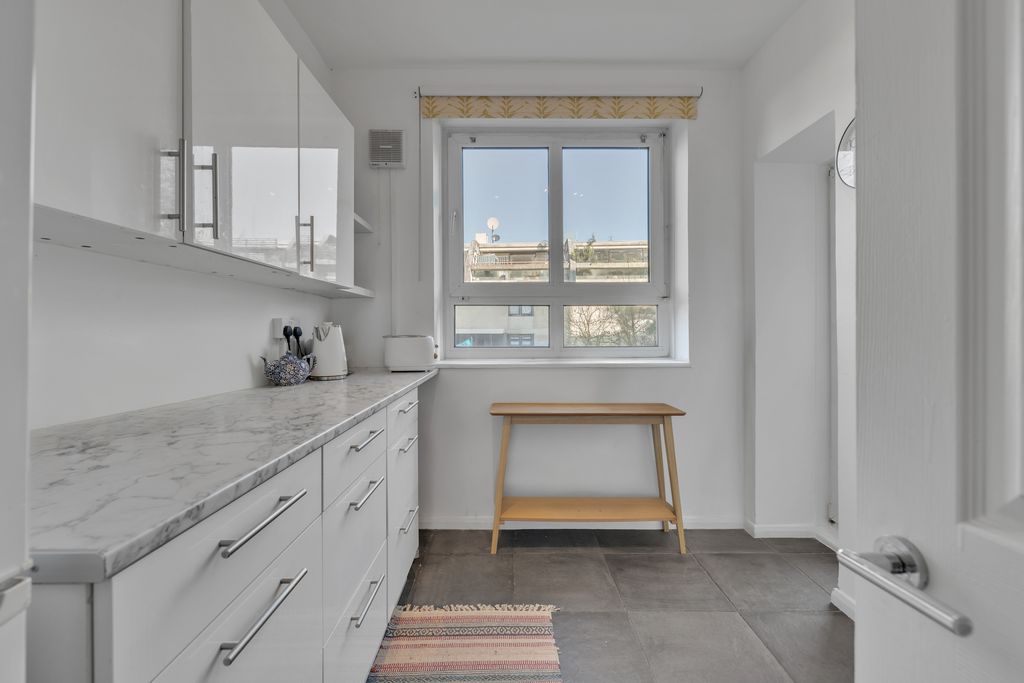 Property photo 3 of 10 Dsc09507