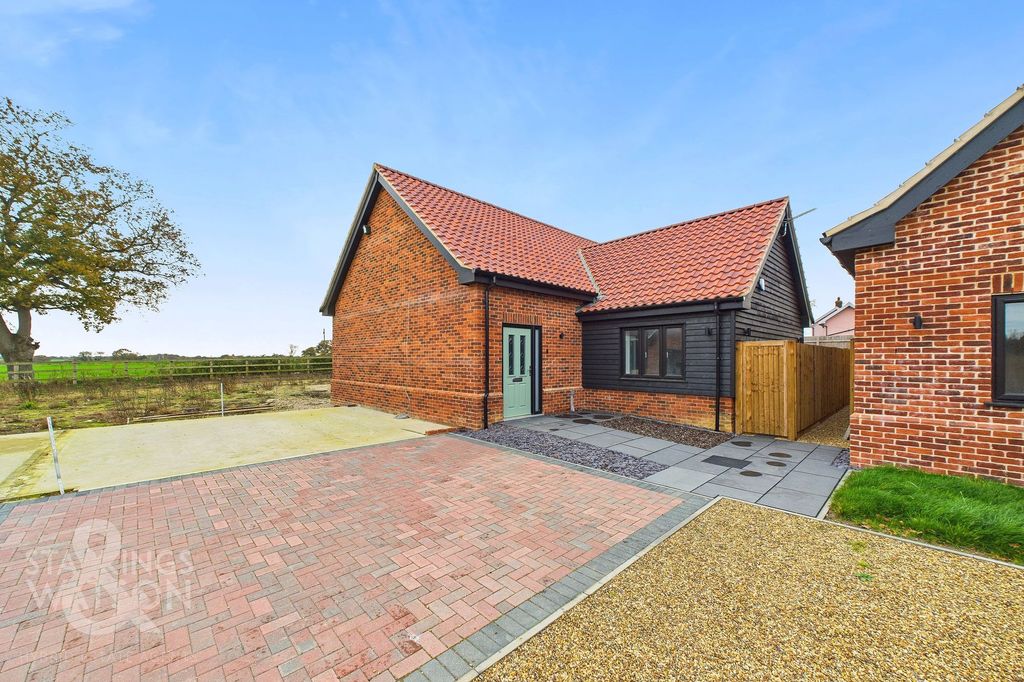 Property photo 2 of 19