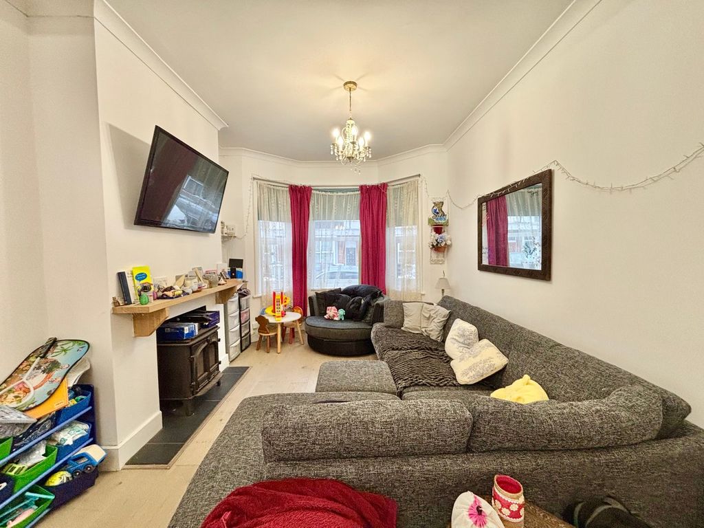 Property photo 3 of 16