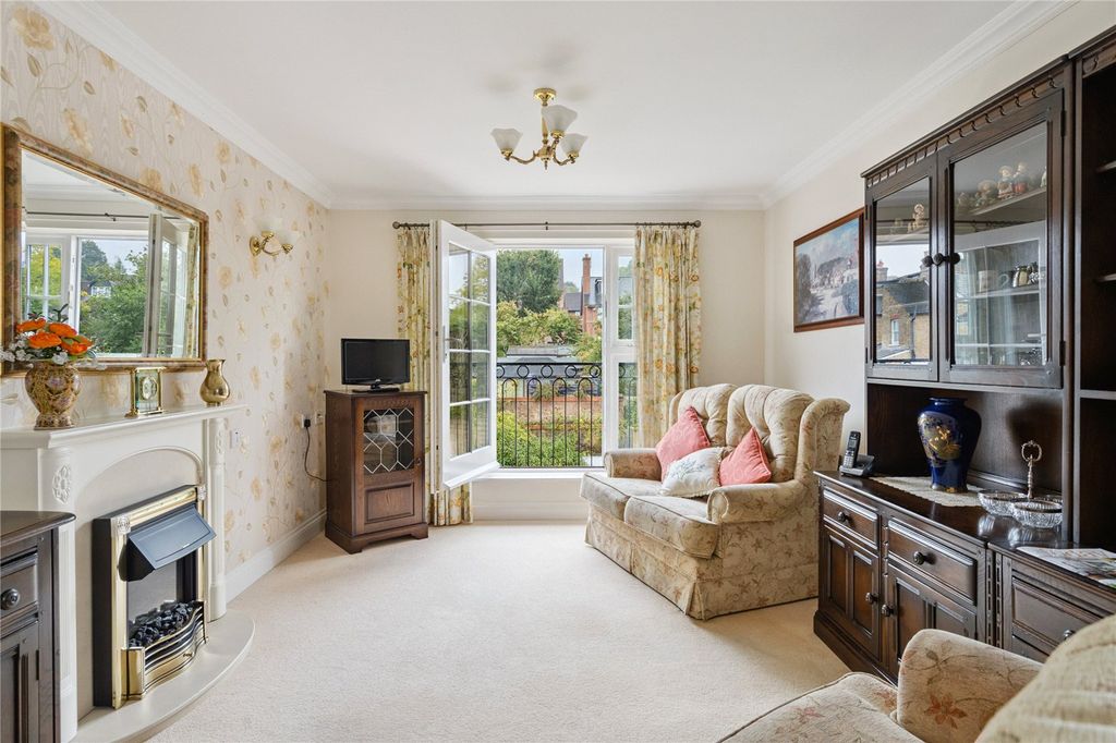 Property photo 2 of 19 Sitting Room