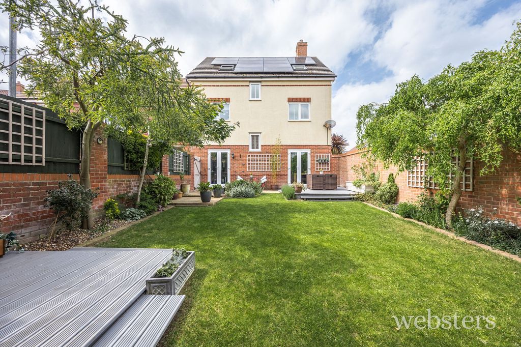 Property photo 2 of 37