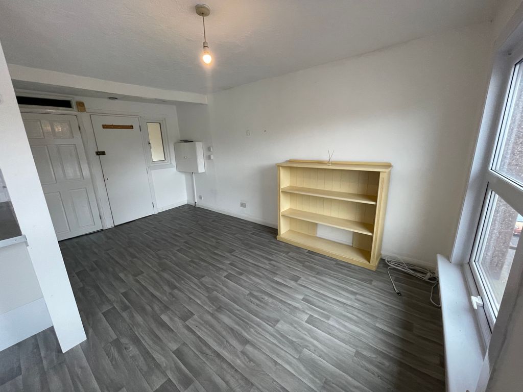 Property photo 1 of 4 Lounge