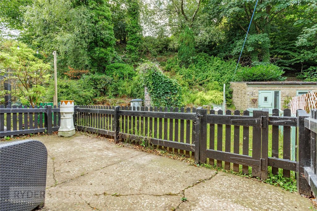 Property photo 2 of 17 Rear Garden