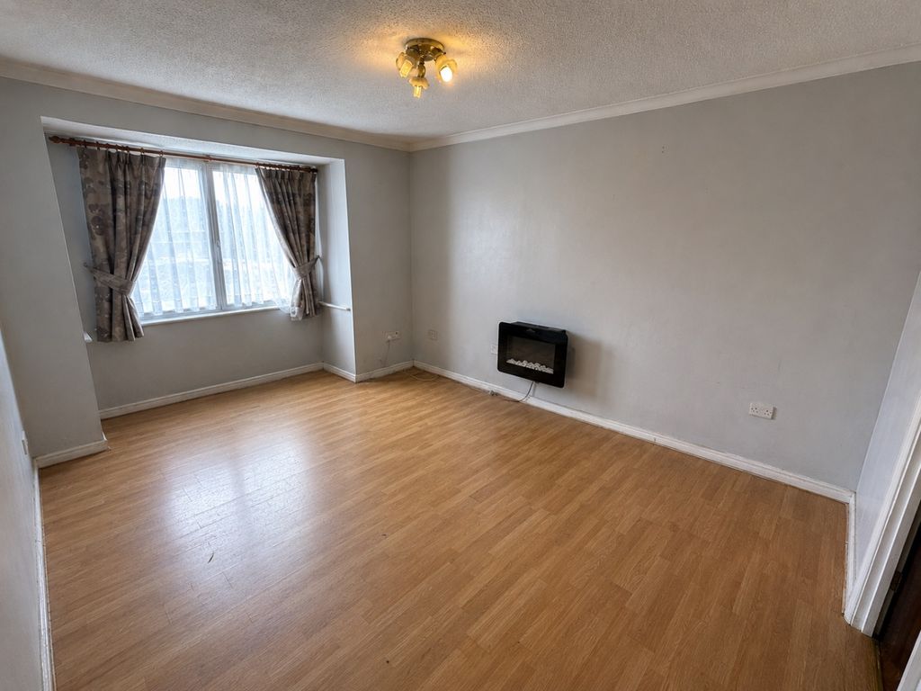 Property photo 2 of 5 5453592
