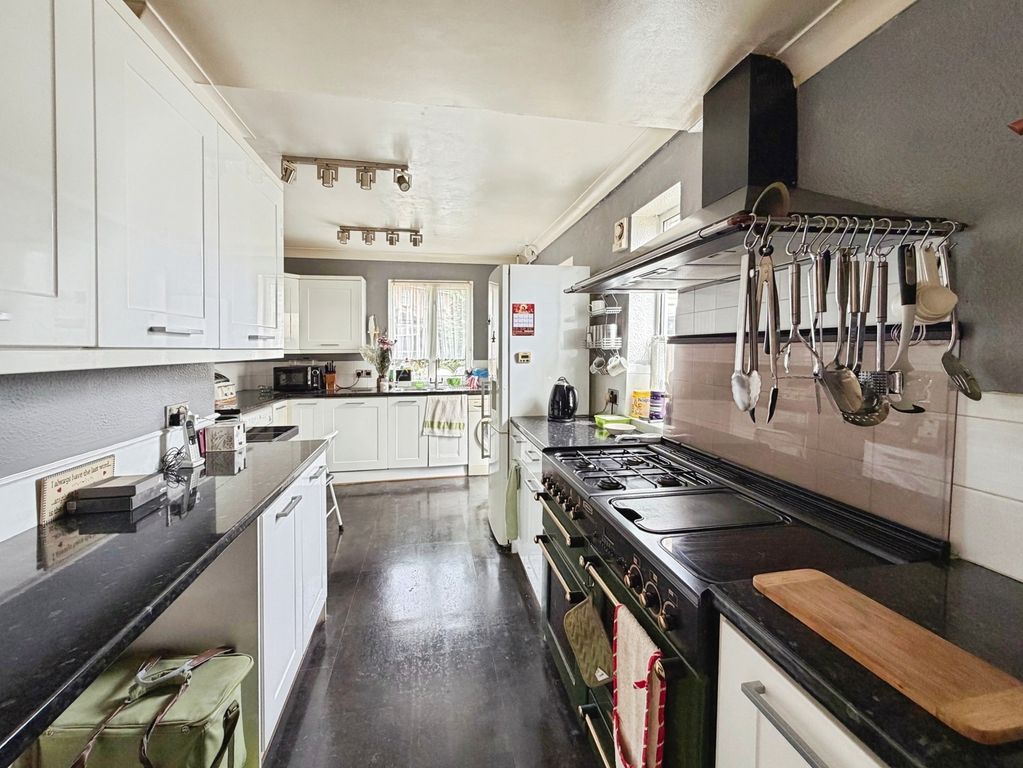 Property photo 3 of 12 Pbox-Img.Jpg