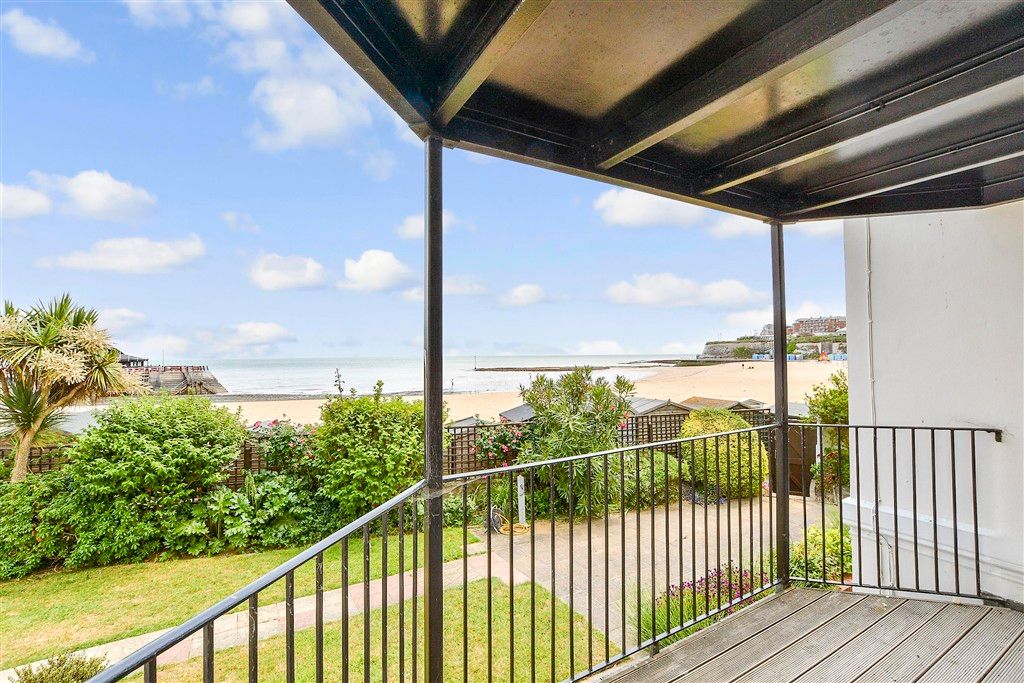 Property photo 1 of 10 Balcony / Terrace