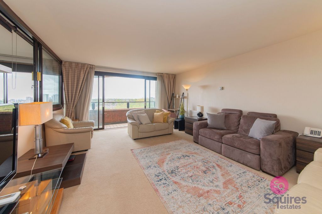 Property photo 3 of 21