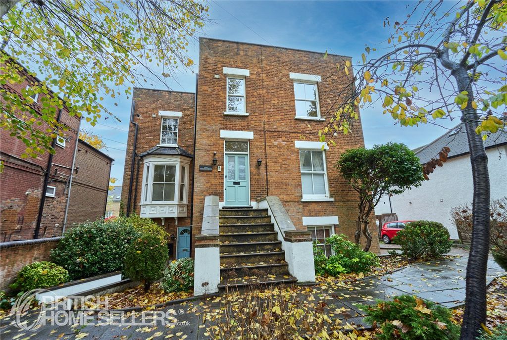 Property photo 1 of 19 Picture No. 04