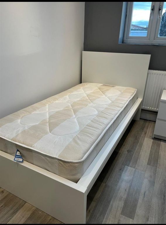 Property photo 1 of 3 Fremantle Bedroom 1.Jpg