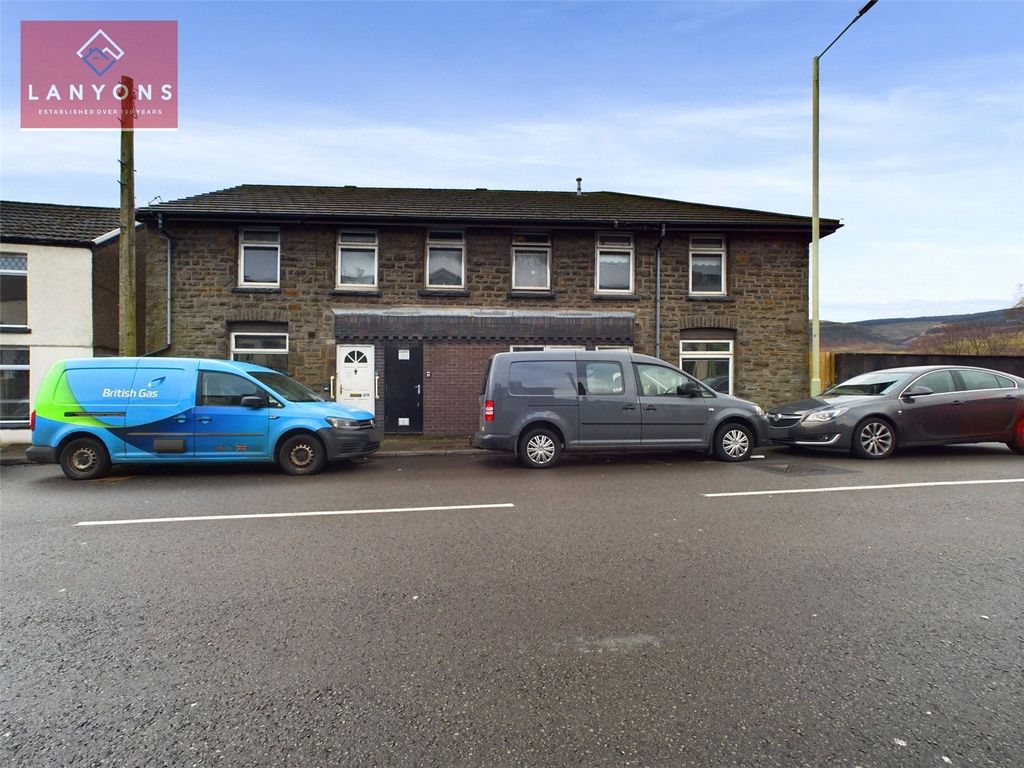 Property photo 1 of 10 Picture No. 12