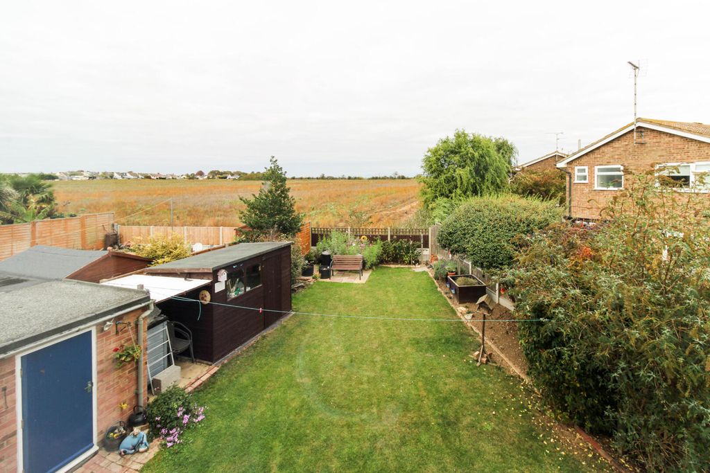 Property photo 2 of 15 Farmland Views