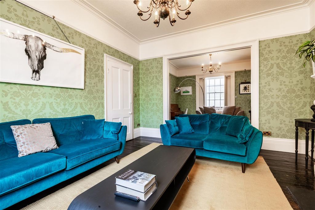 Additional image 15 of 5 bed detached house to rentLansdowne Square, Hove BN3