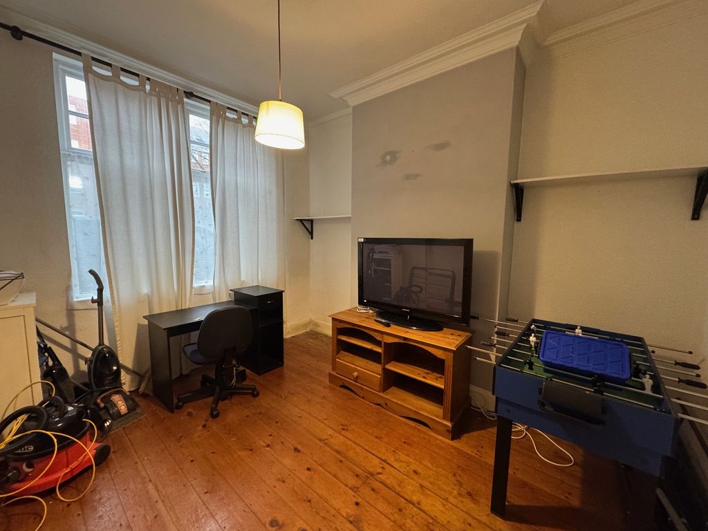 Property photo 3 of 9 Image