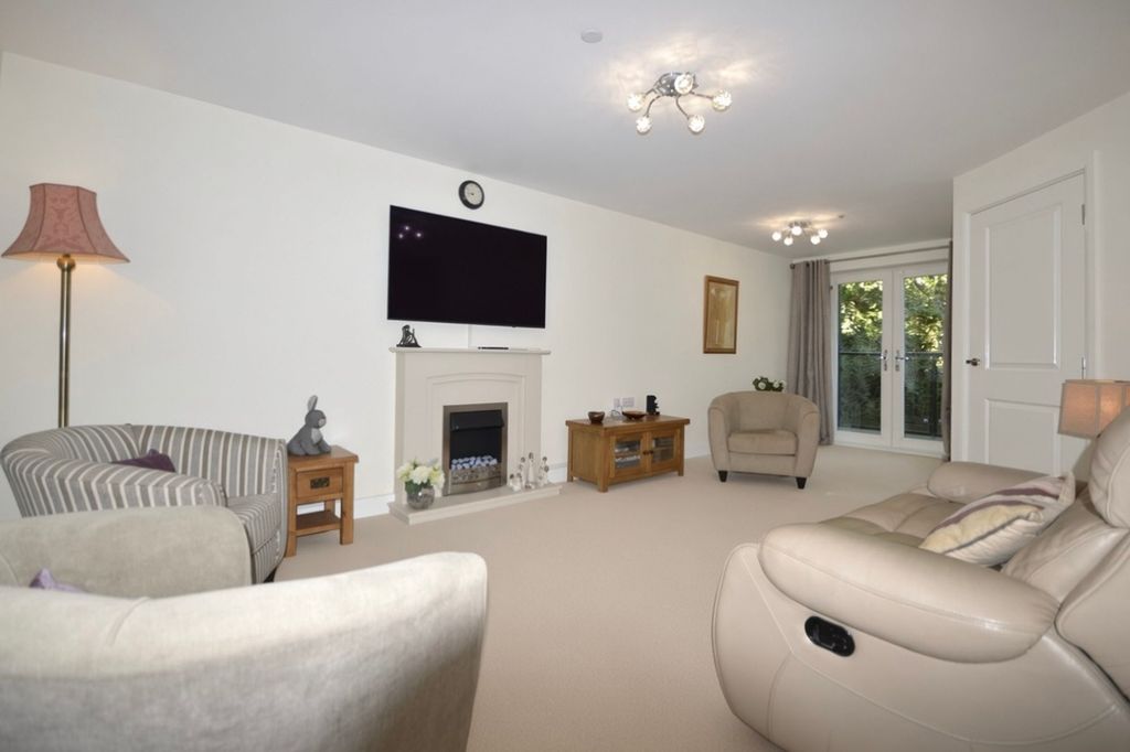 Property photo 3 of 13